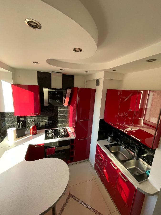 ראדום Luxury Red Apartment By Marta מראה חיצוני תמונה