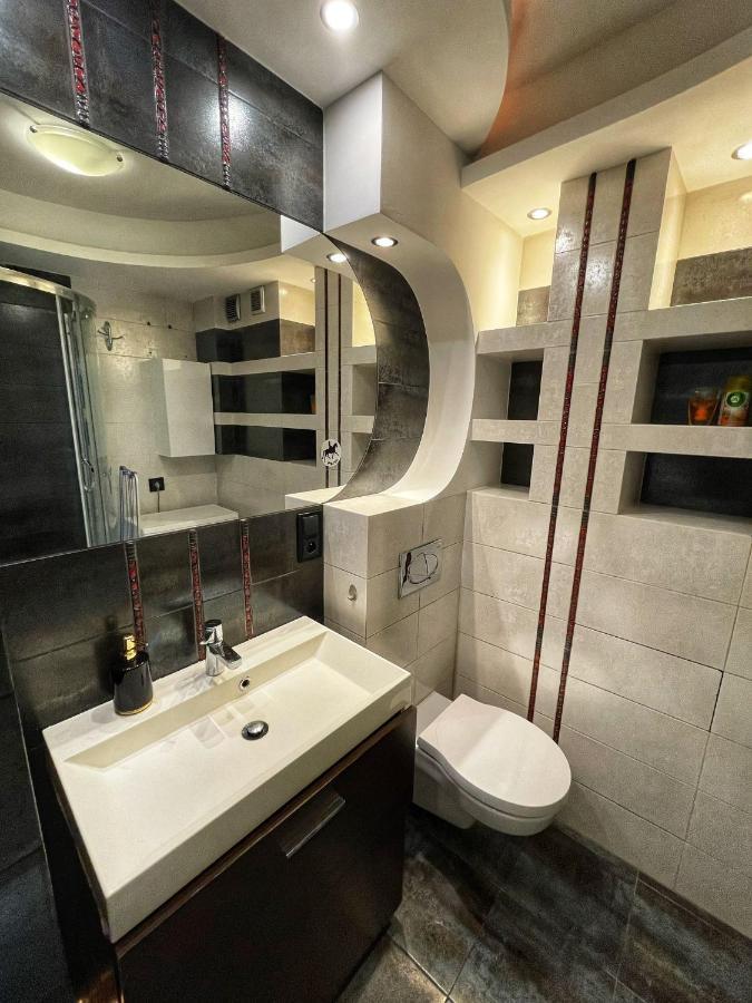ראדום Luxury Red Apartment By Marta מראה חיצוני תמונה