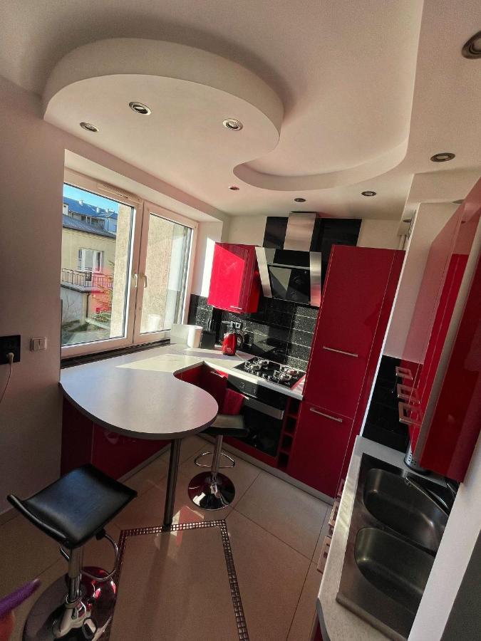ראדום Luxury Red Apartment By Marta מראה חיצוני תמונה