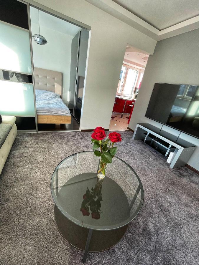 ראדום Luxury Red Apartment By Marta מראה חיצוני תמונה